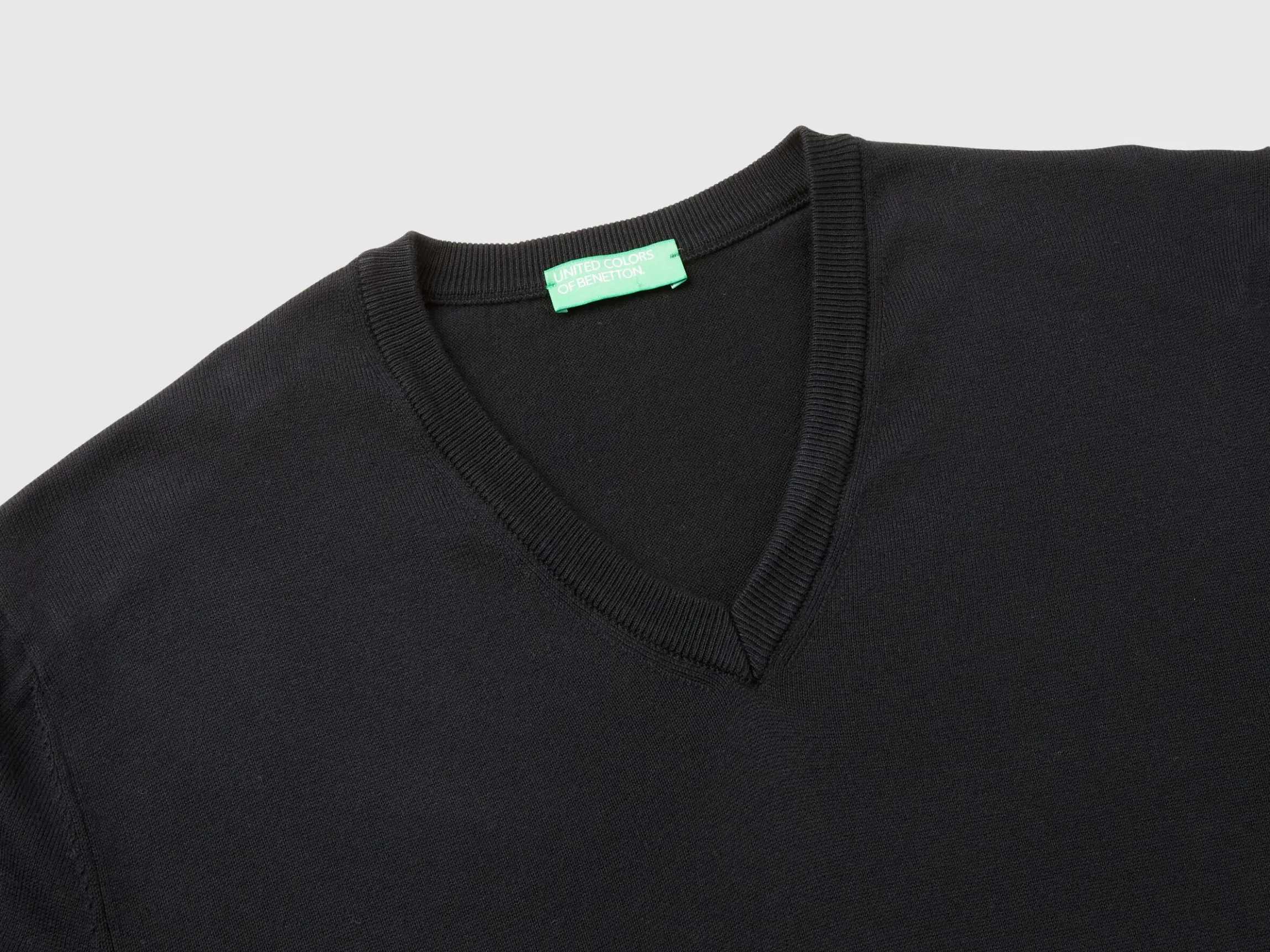 V-neck sweater in pure cotton