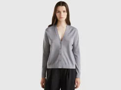 V-neck sweater in pure Merino wool