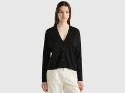 V-neck sweater in pure Merino wool