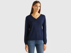 V-neck sweater in pure Merino wool