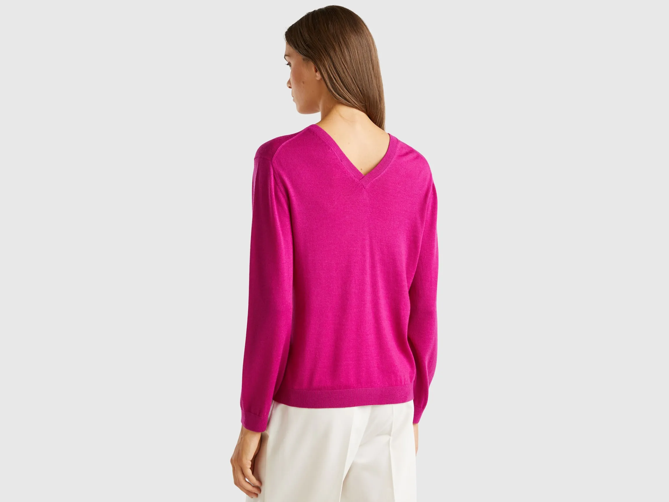 V-neck sweater in pure Merino wool
