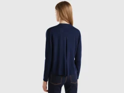 V-neck sweater in pure Merino wool
