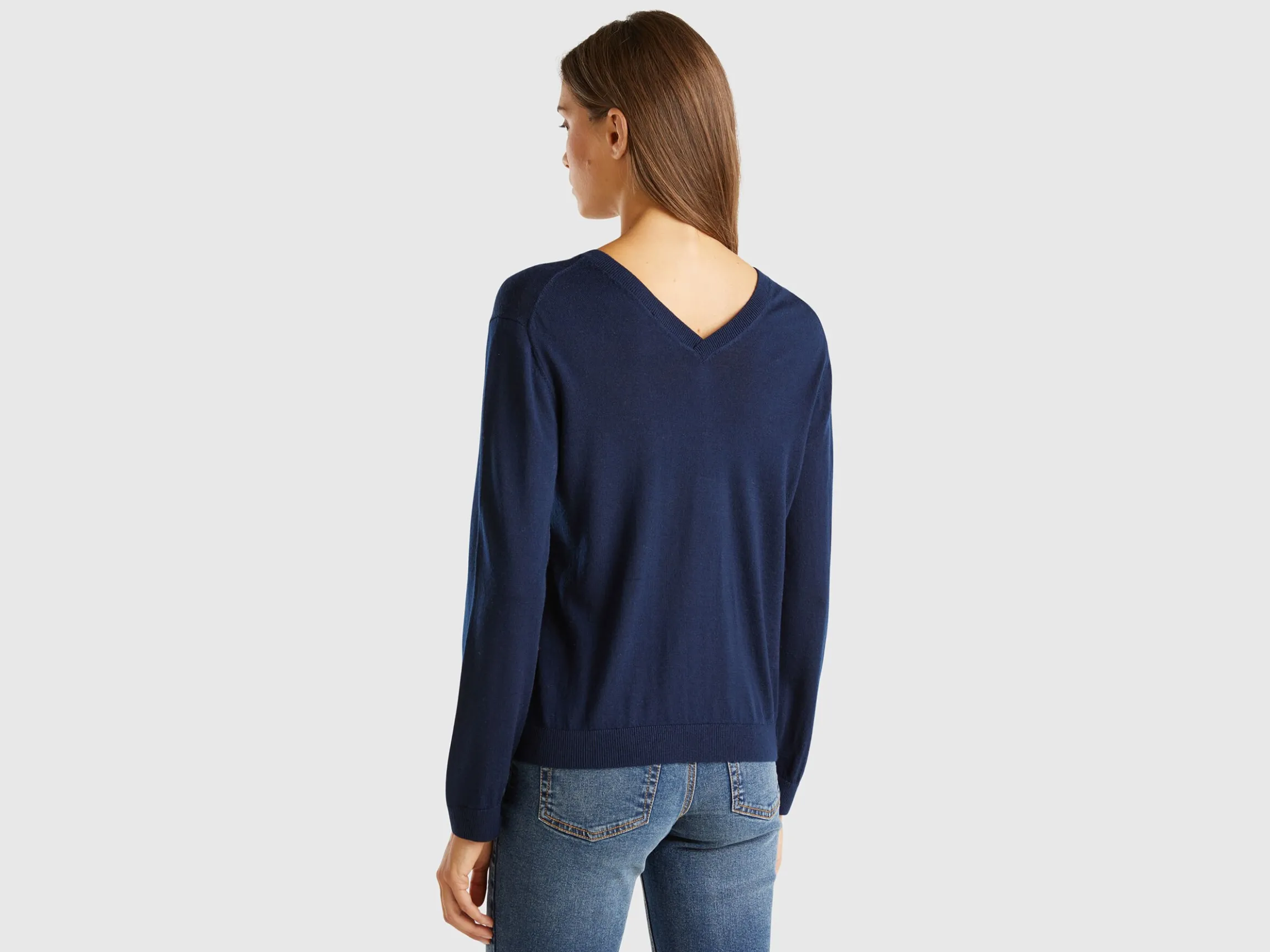 V-neck sweater in pure Merino wool