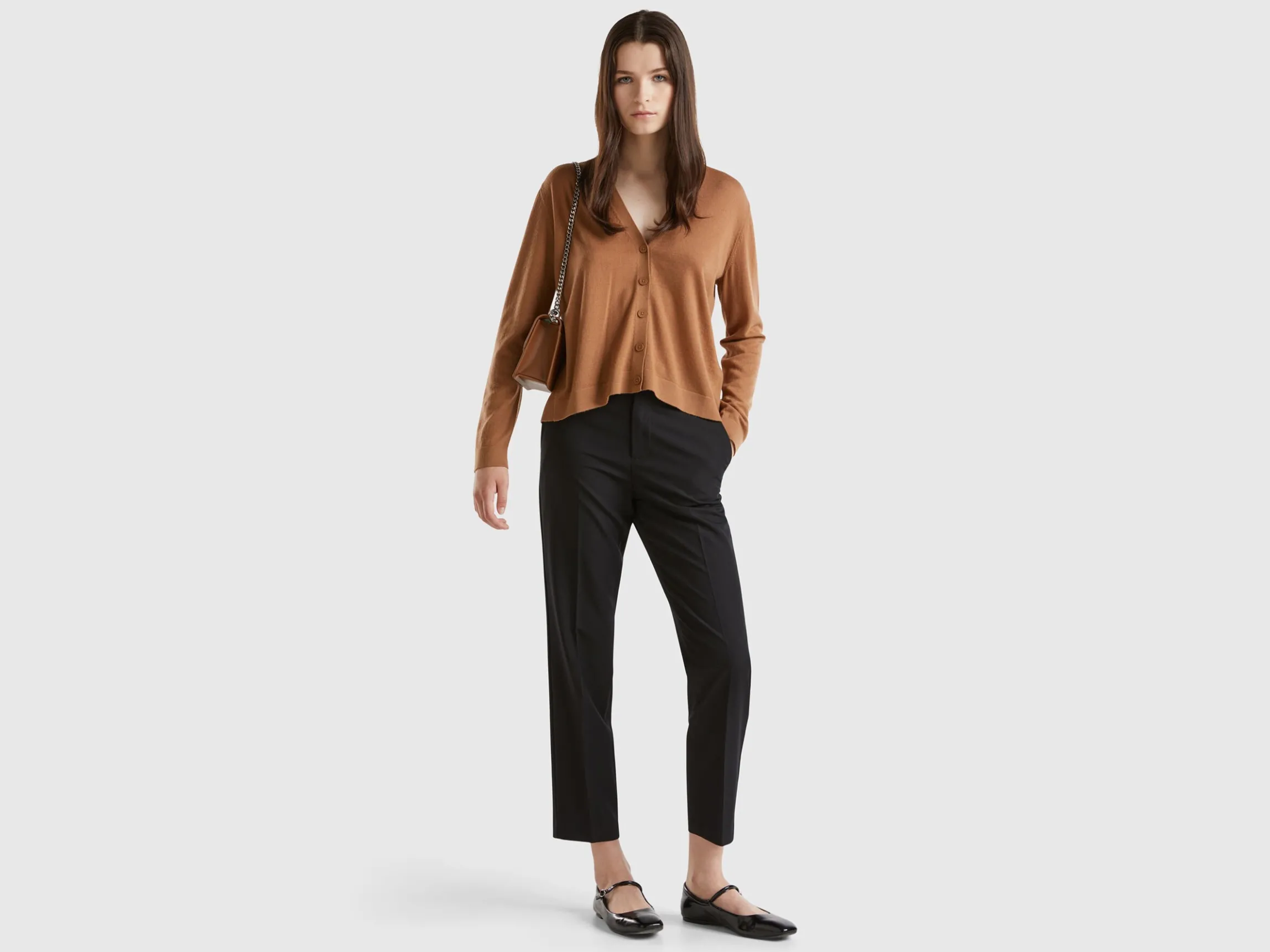 V-neck sweater in pure Merino wool