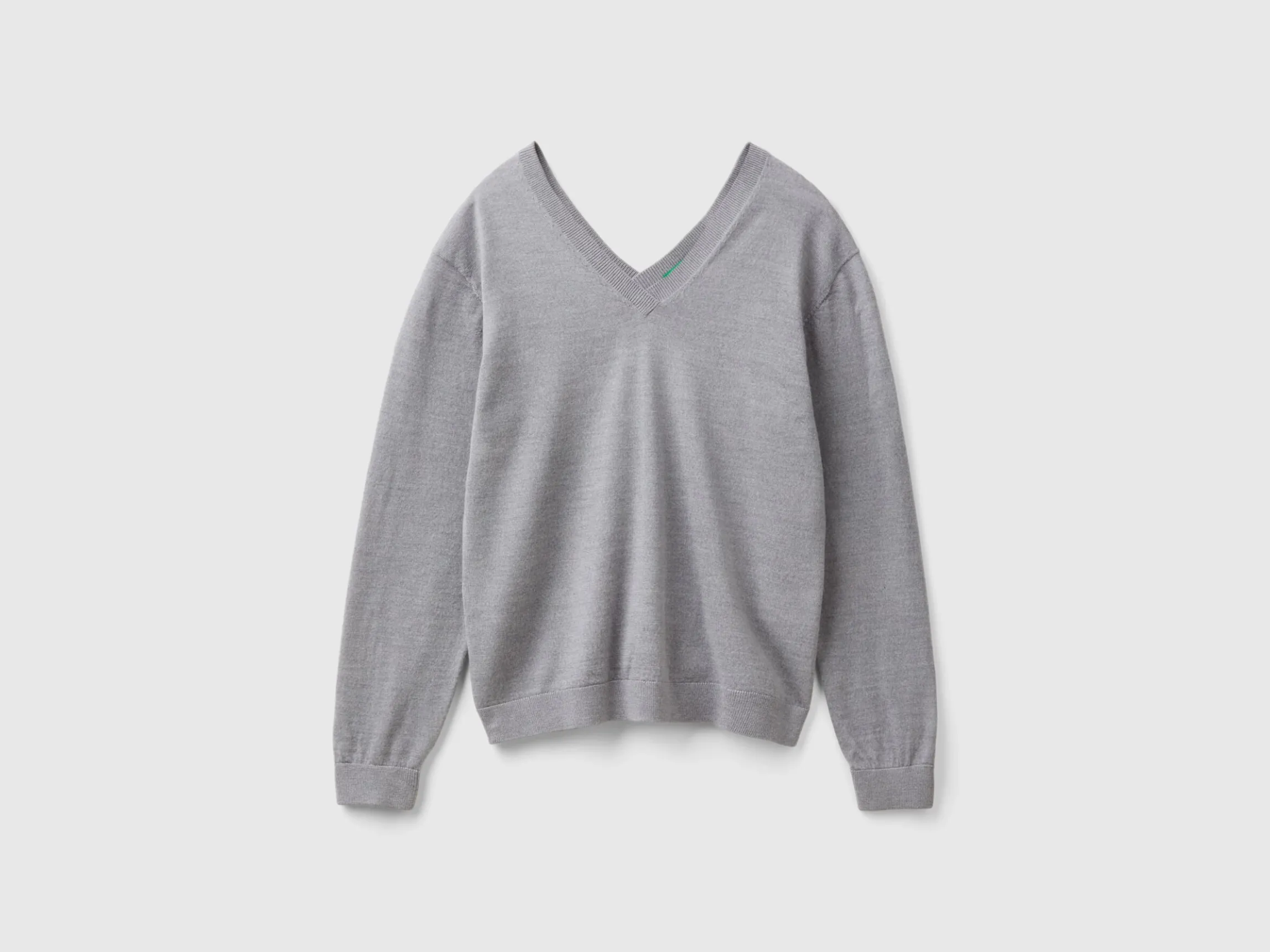 V-neck sweater in pure Merino wool