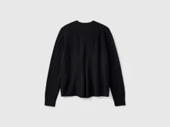 V-neck sweater in pure Merino wool