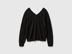 V-neck sweater in pure Merino wool