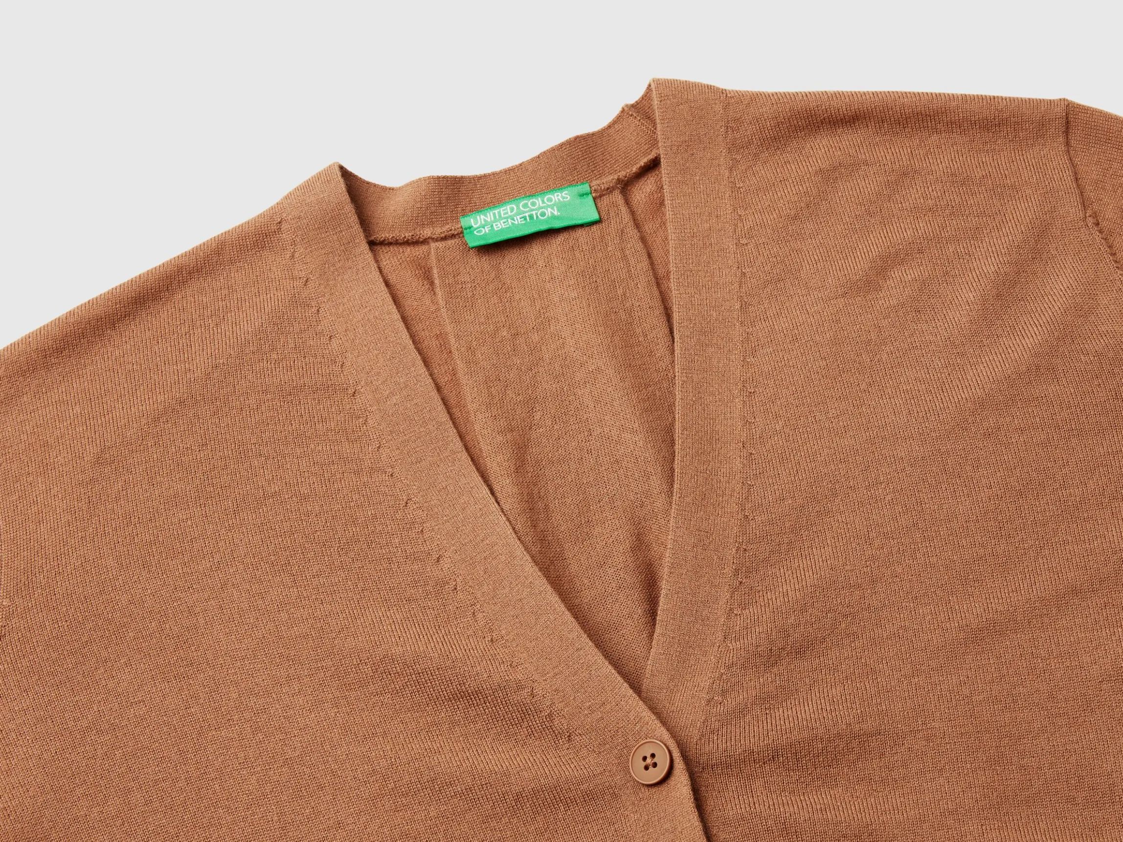 V-neck sweater in pure Merino wool