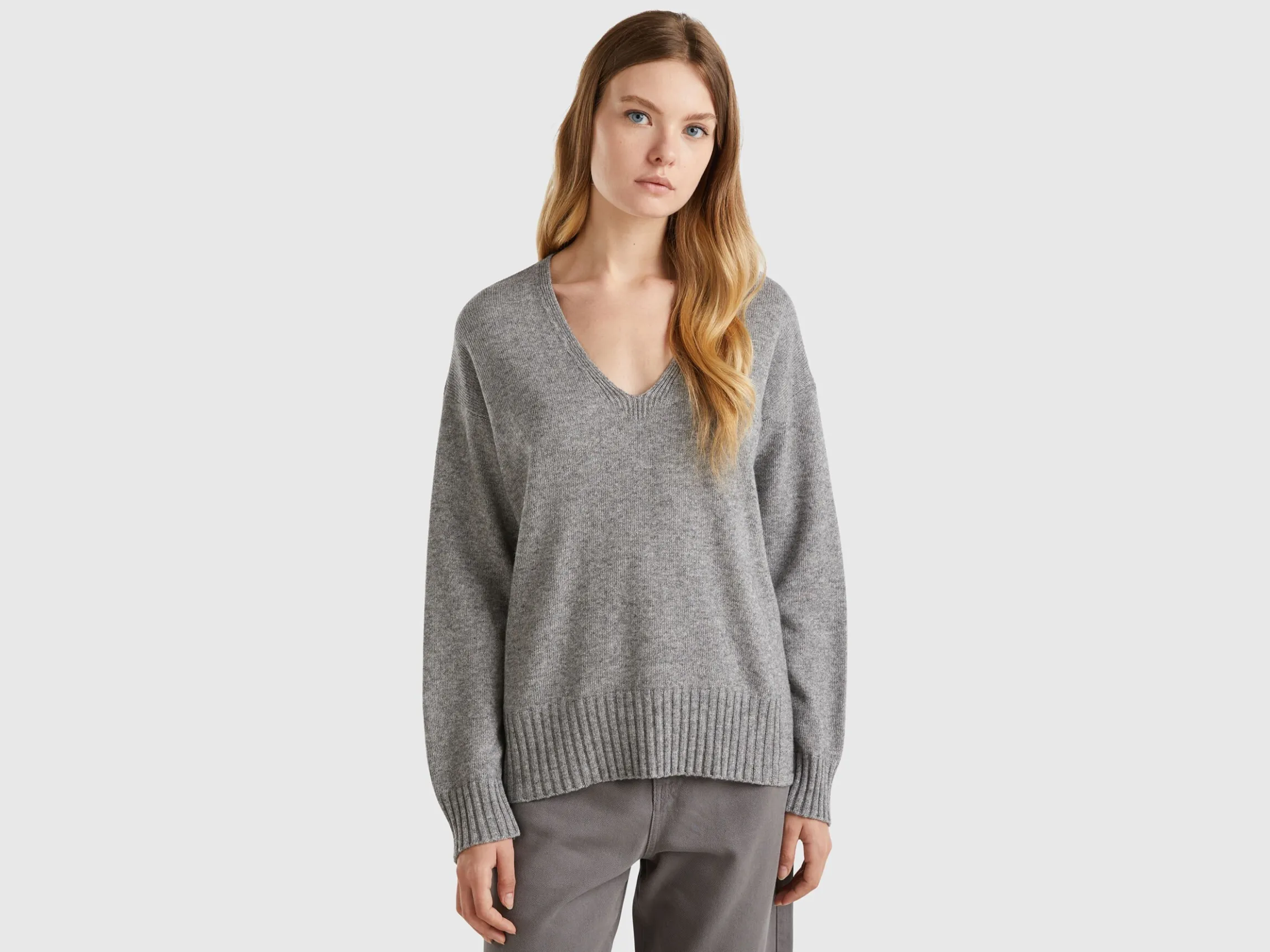 V-neck sweater in wool blend