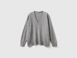 V-neck sweater in wool blend