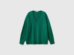 V-neck sweater in wool blend