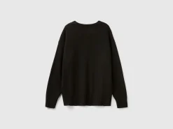 V-neck sweater in wool blend
