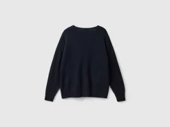 V-neck sweater in wool blend