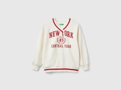 V-neck sweatshirt