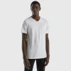 V-neck t-shirt in 100% cotton