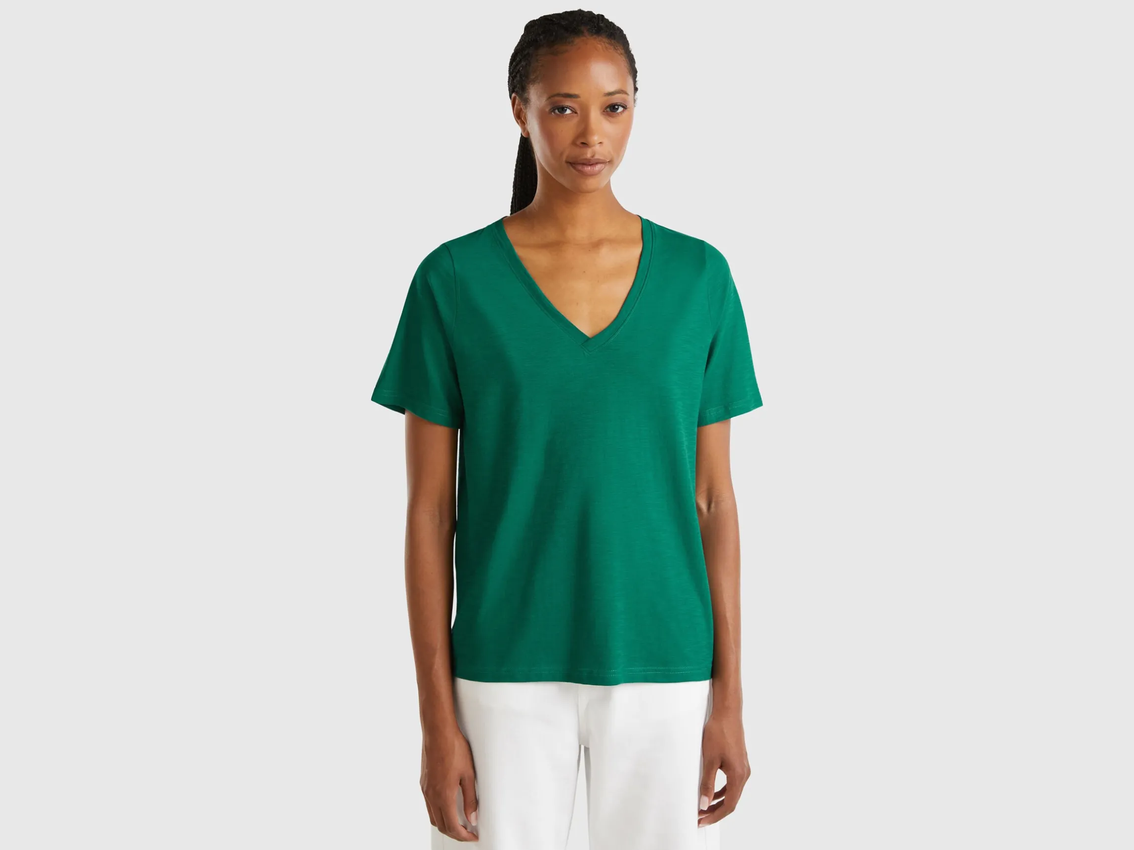 V-neck t-shirt in slub cotton