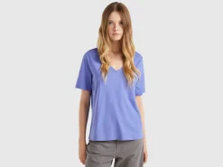 V-neck t-shirt in slub cotton