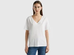 V-neck t-shirt in slub cotton