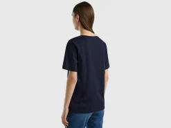 V-neck t-shirt in slub cotton