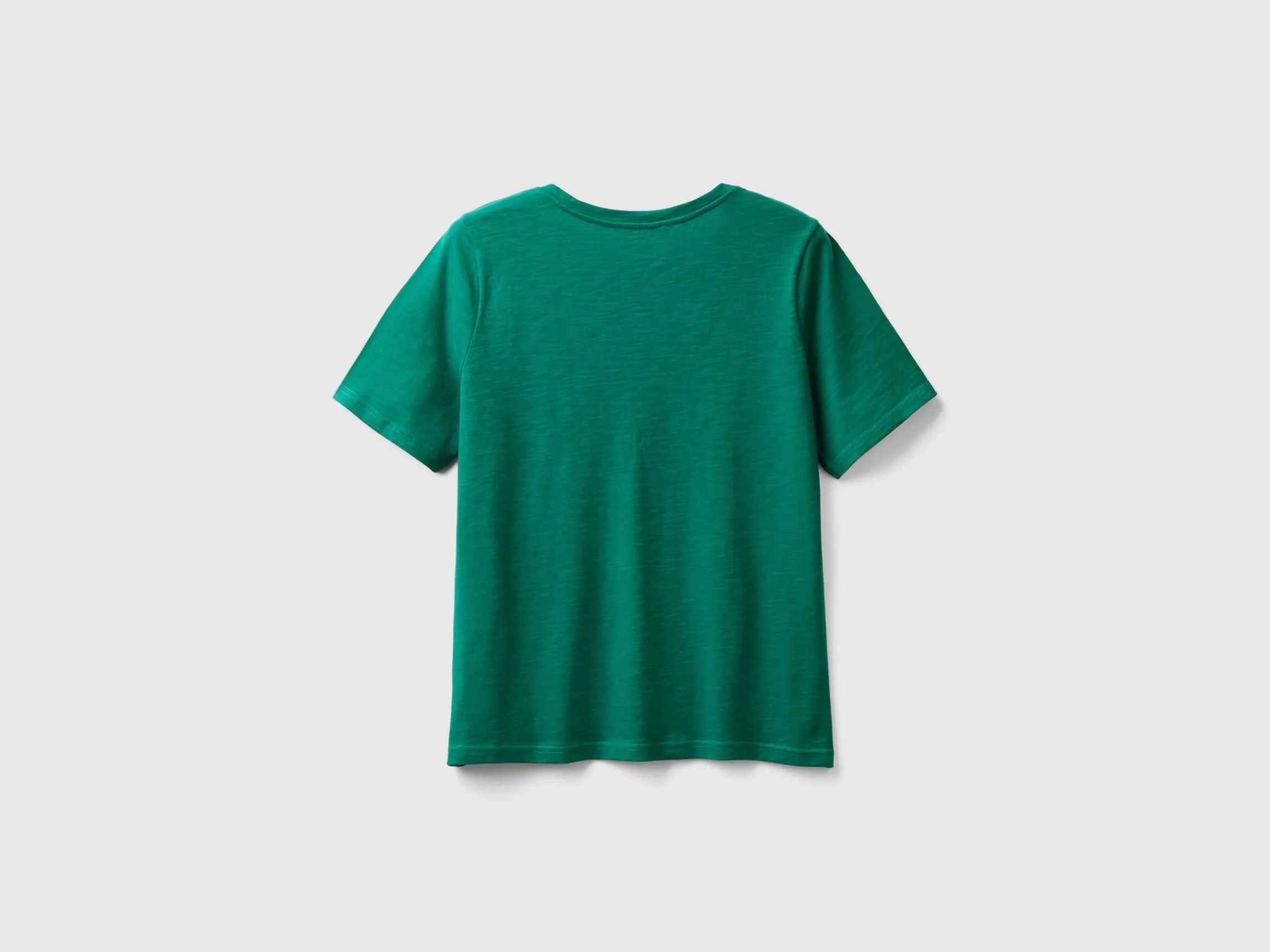 V-neck t-shirt in slub cotton