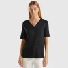 V-neck t-shirt in stretch viscose