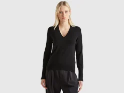 V-neck viscose blend sweater