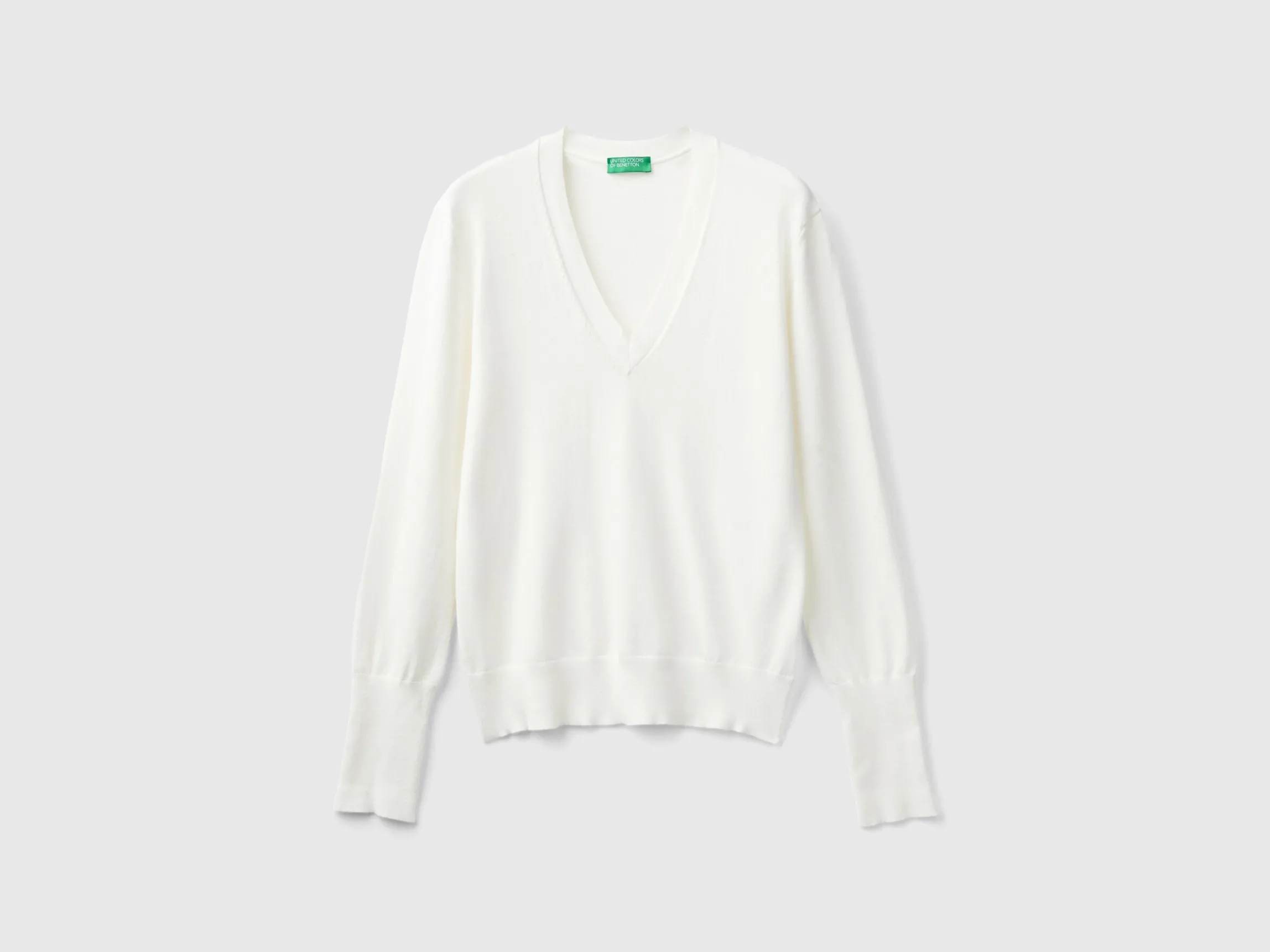 V-neck viscose blend sweater