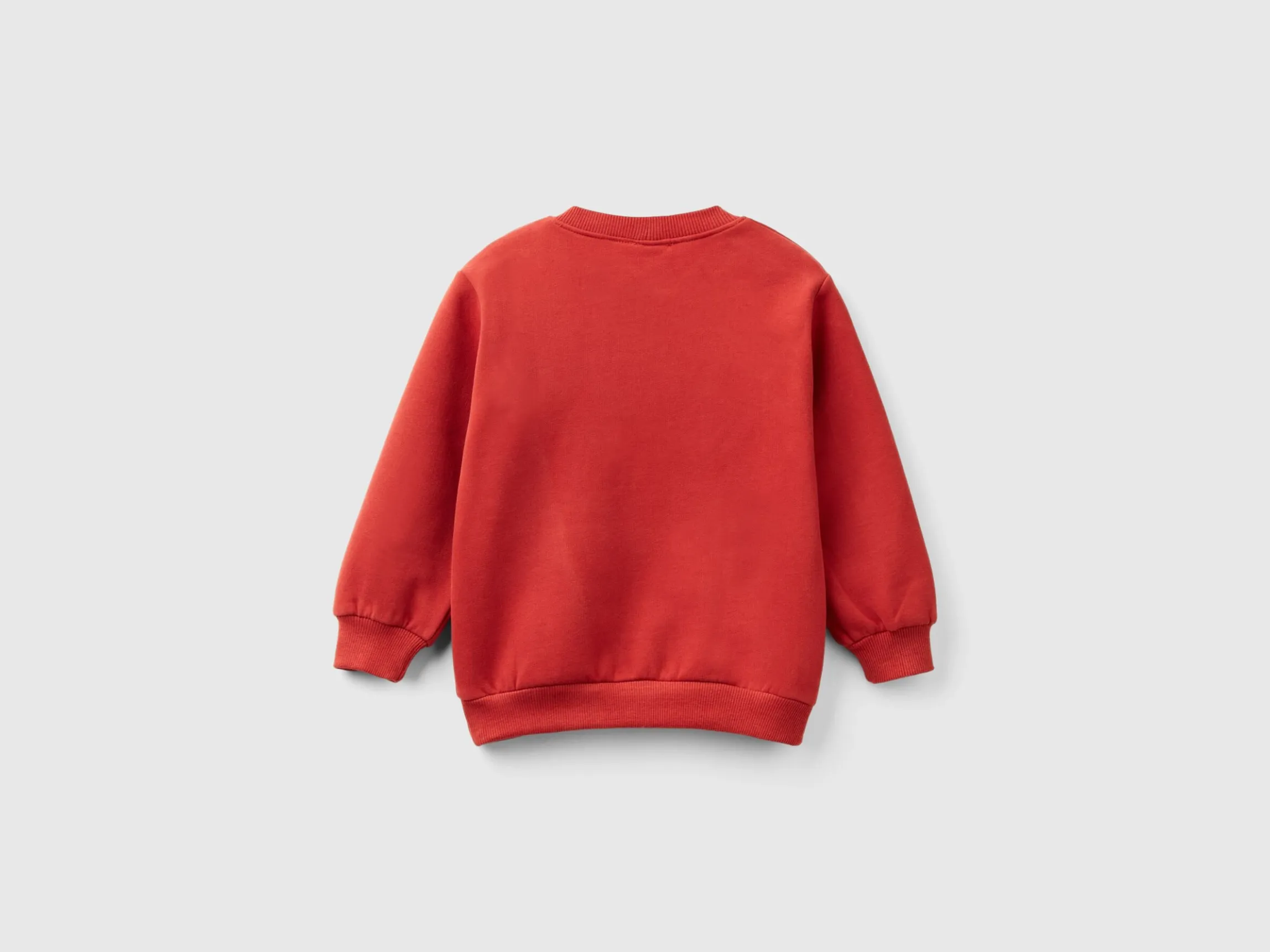 Warm hoodie with kangaroo pocket