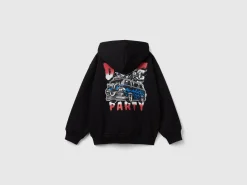 Warm hoodie with print