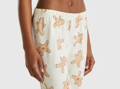 Warm pyjamas with biscuit print
