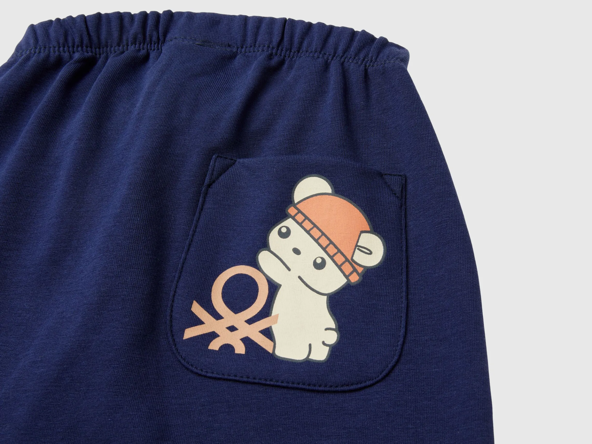 Warm sweat trousers with pocket