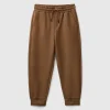 Warm sweatpants with print