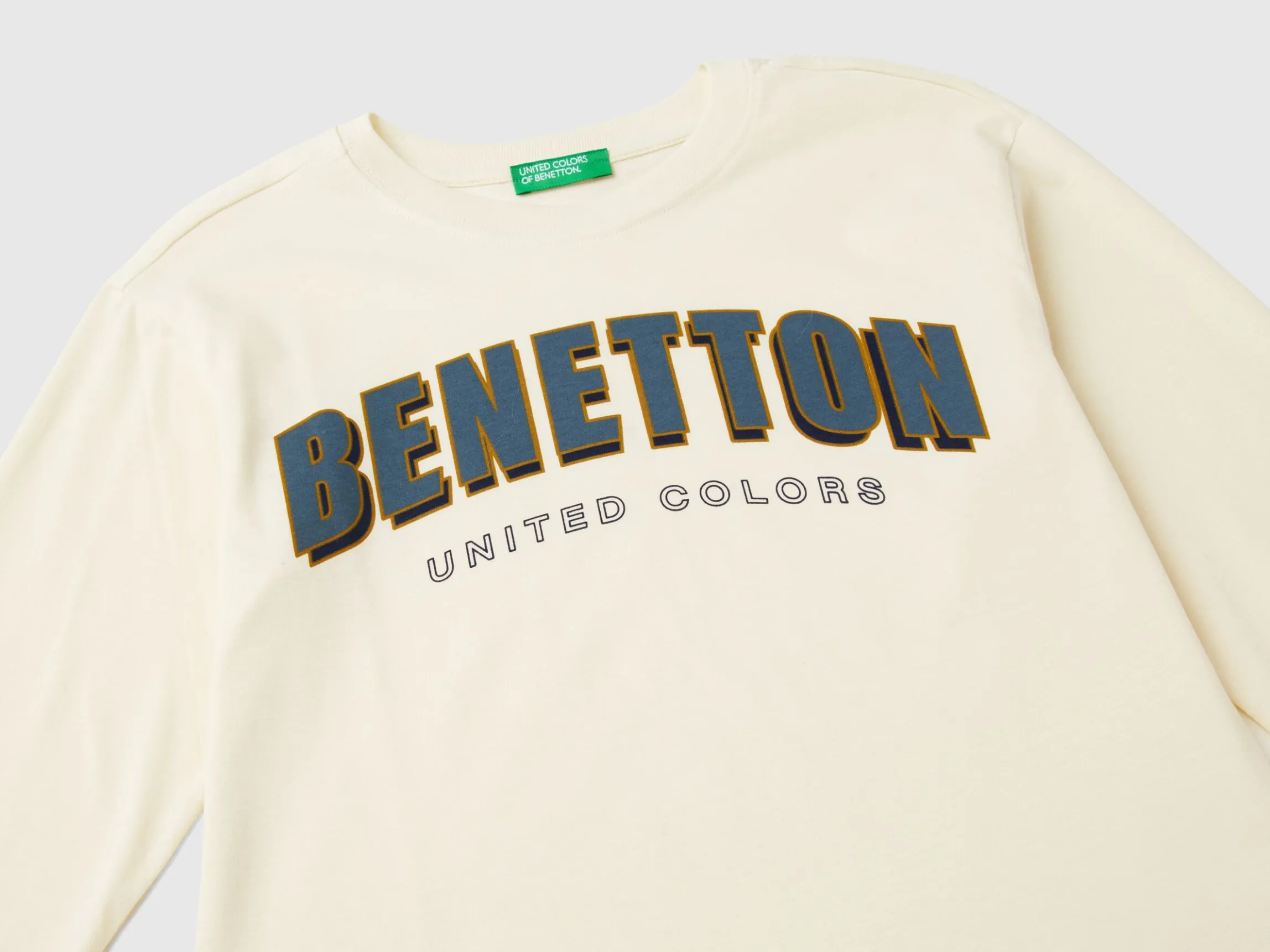 Warm t-shirt with logo print