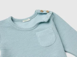 Warm t-shirt with pocket