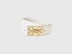 White belt with logoed buckle