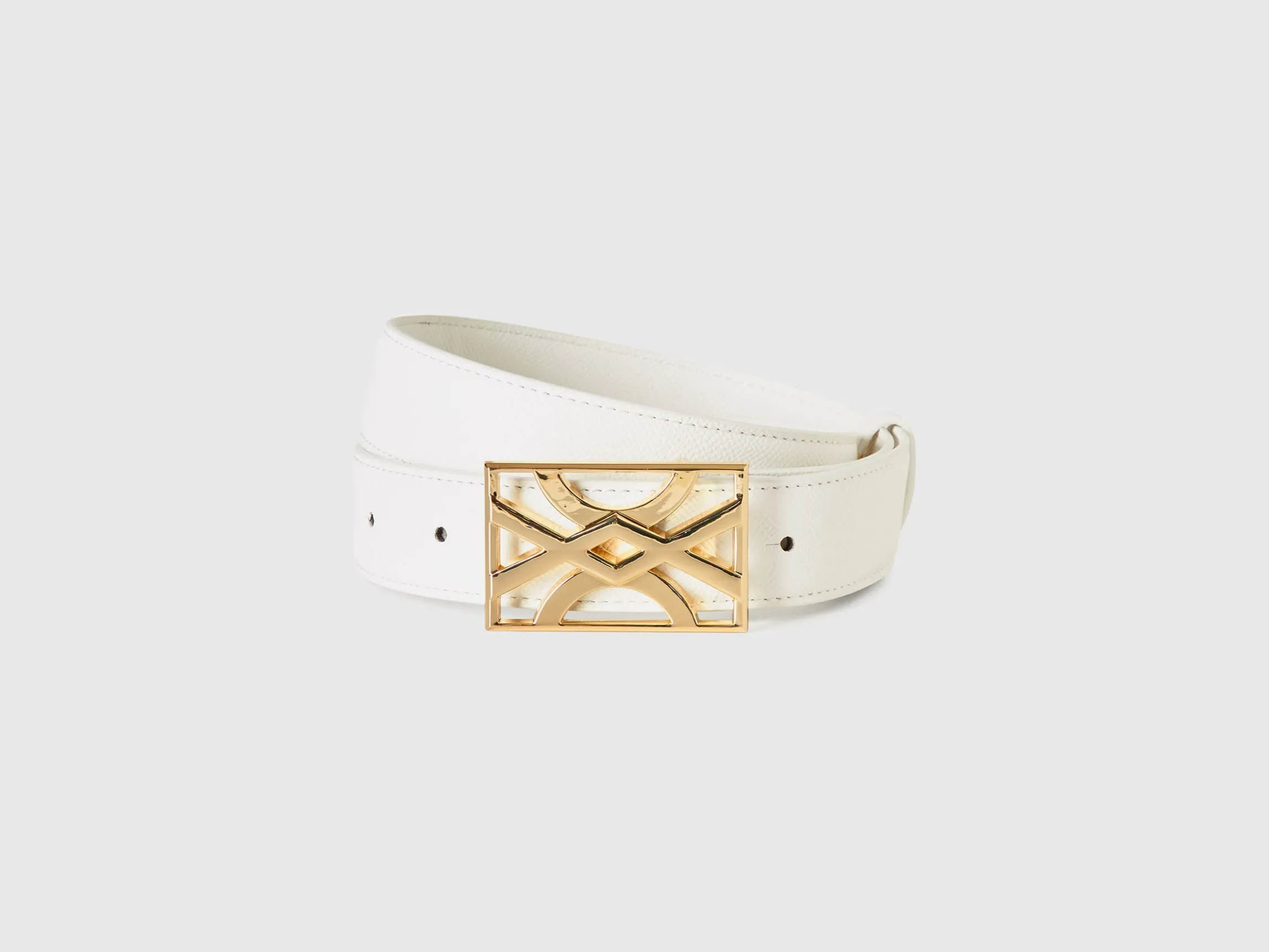 White belt with logoed buckle
