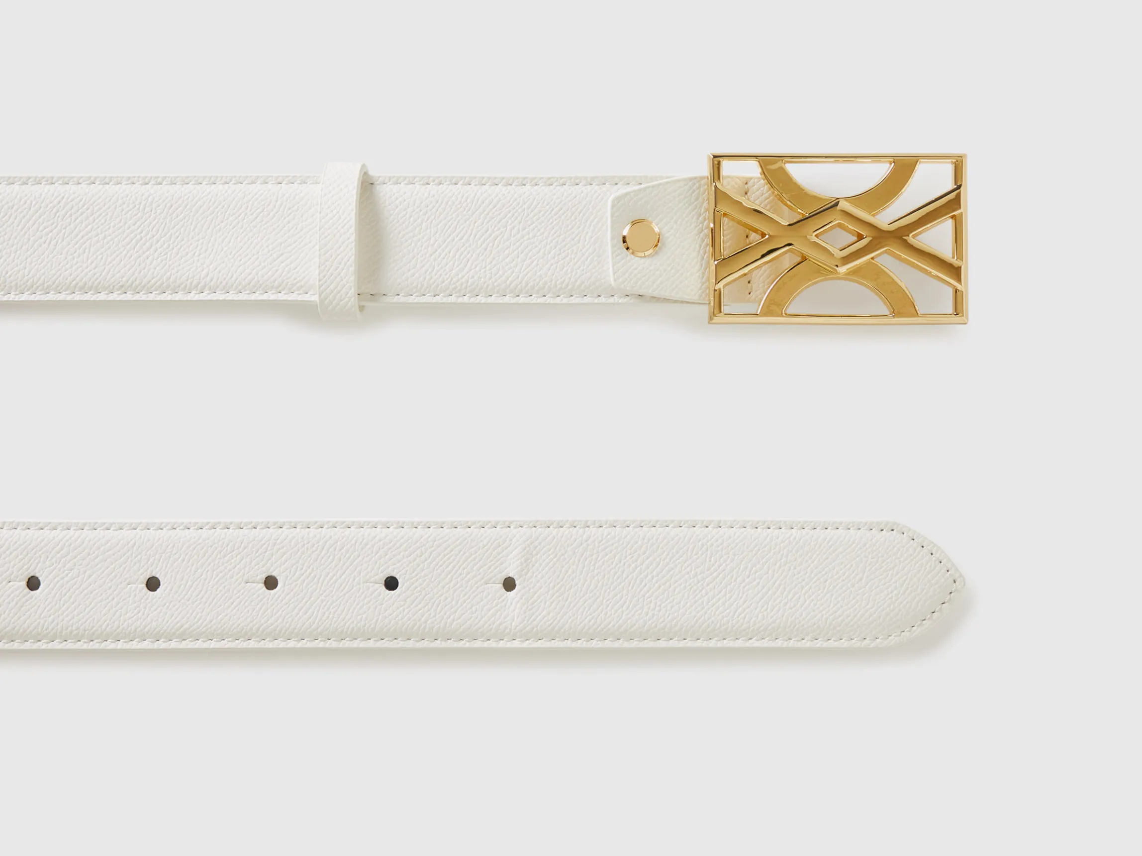 White belt with logoed buckle