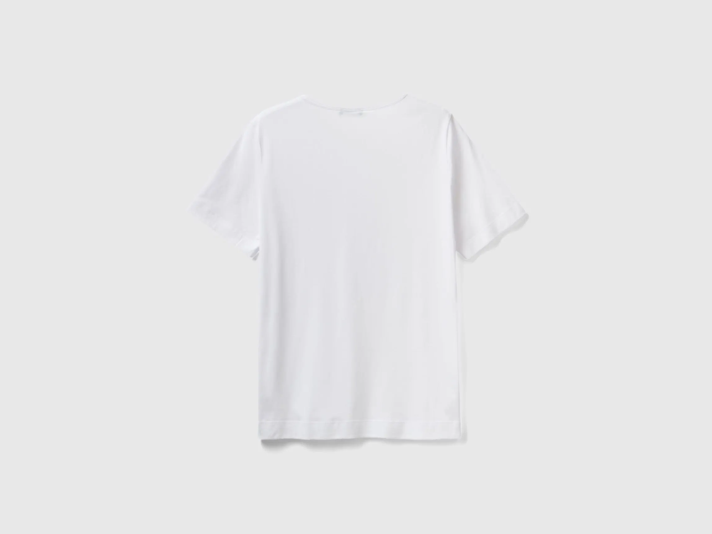 White short sleeve t-shirt