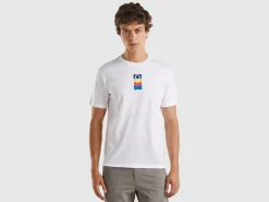 White t-shirt in organic cotton with multicolored logo