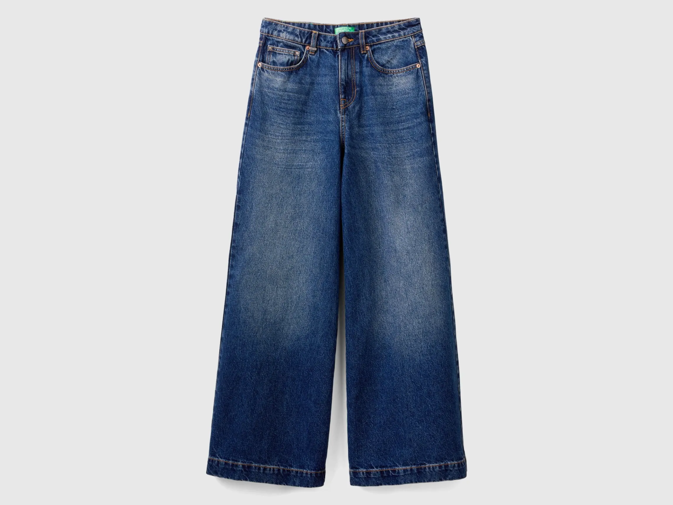 Wide fit jeans