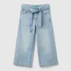Wide fit jeans in denim