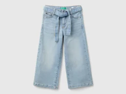 Wide fit jeans in denim