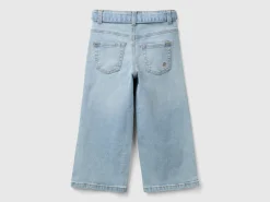 Wide fit jeans in denim