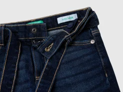 Wide fit jeans in denim