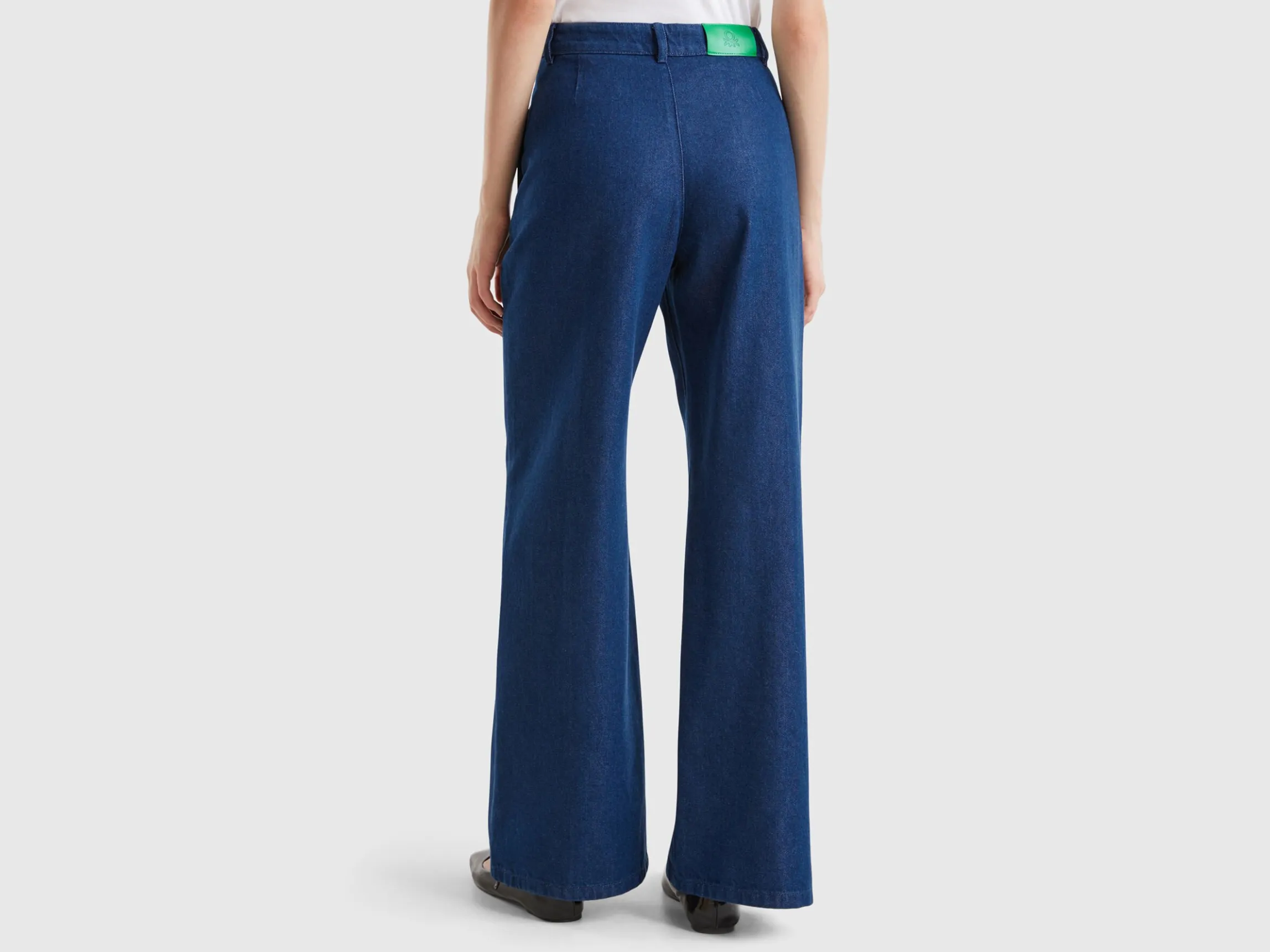 Wide fit jeans in viscose blend