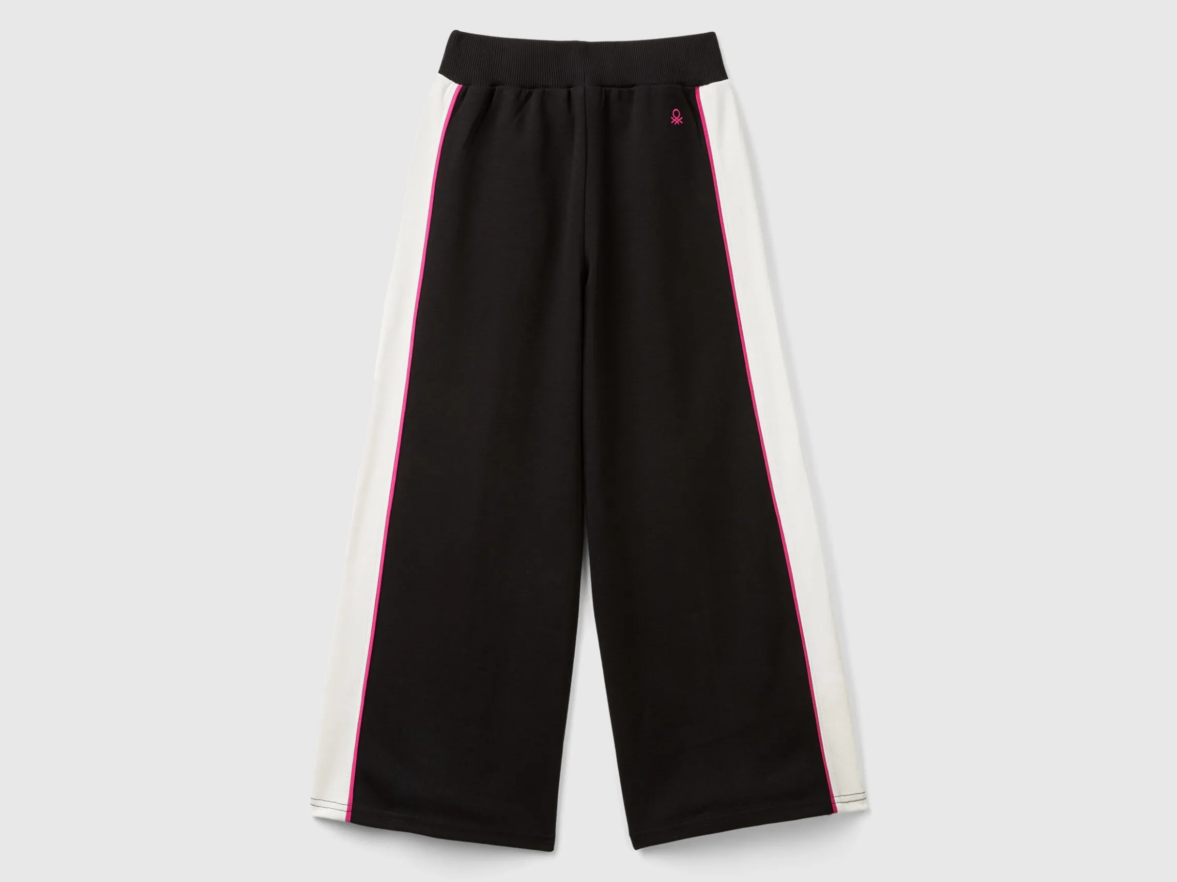 Wide fit sweatpants