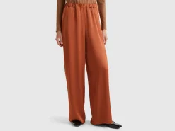 Wide trousers in 100% viscose