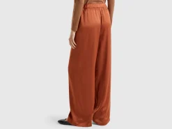 Wide trousers in 100% viscose