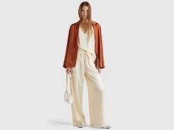 Wide trousers in 100% viscose
