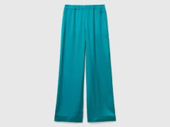 Wide trousers in 100% viscose